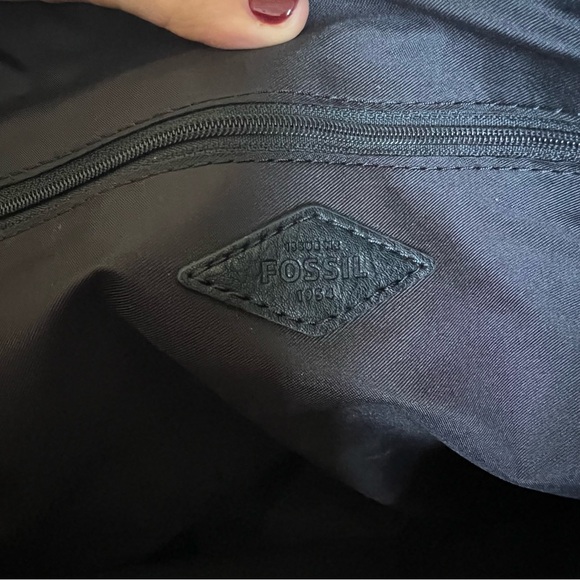 Two-Tone Leather Tote Bag - Black and Brown - Picture 6 of 7